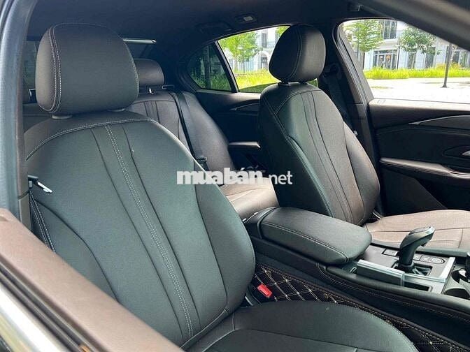 VinFast Lux A2.0 Plus 2022 Đen 39899 km