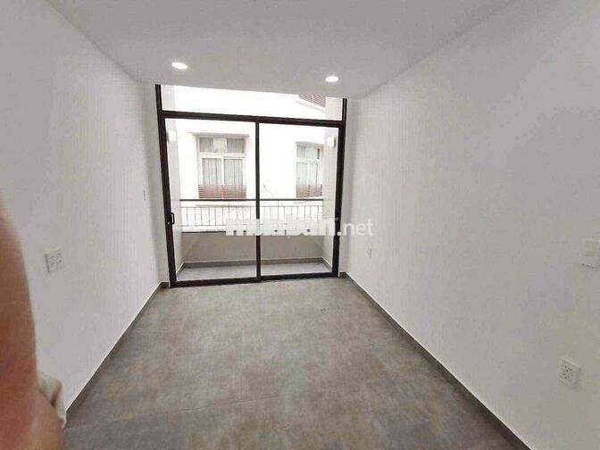 Hẻm ba gác 2 sẹc "Hoa hồng nửa tháng" • DT: 3 x 12m. 1 Trệt 2 Lầu + Sâ