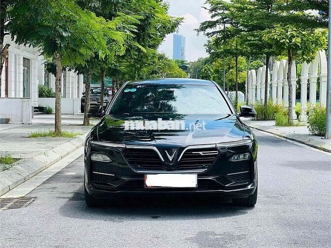 VinFast Lux A2.0 Plus 2022 Đen 39899 km