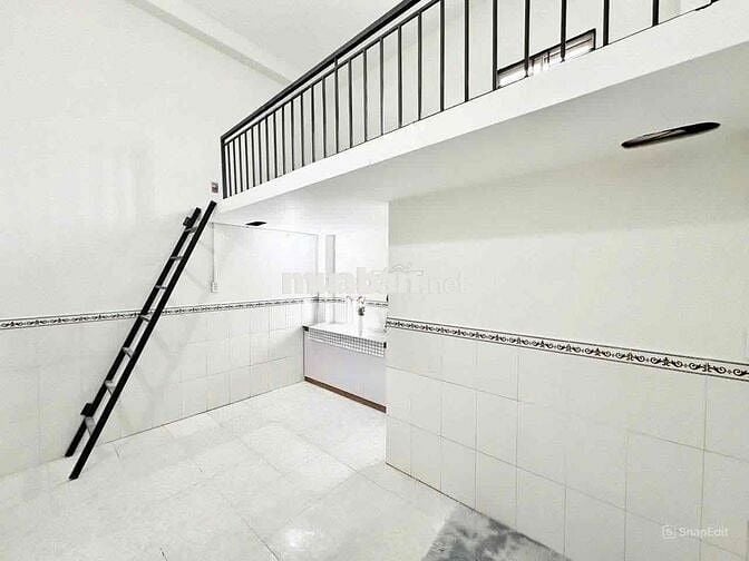 PHÒNG TRỌ GÁC CAO 2M NẰM KẾ BÊN AEON TÂN PHÚ