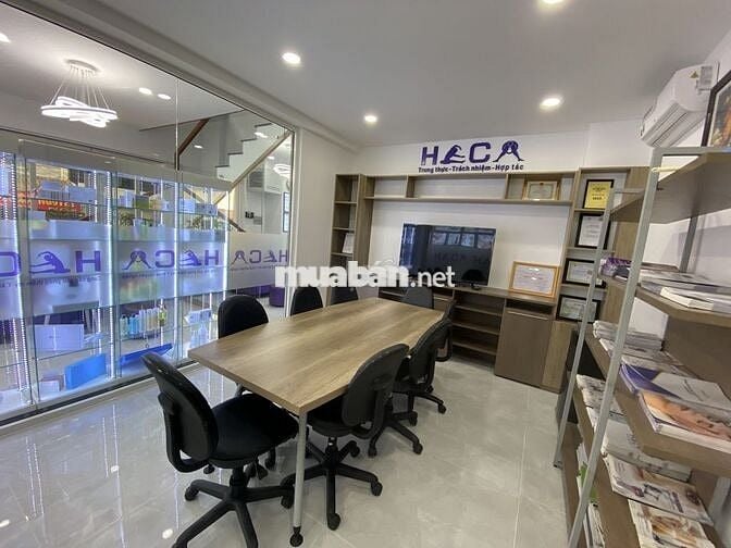 Mặt bằng đẹp Q3-ngang 8m-sân trước 40m2-hoàn thiện cao cấp