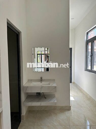 Nhà NGỘP ngân hàng trong khu dân cư giá 1ty680 tại Tân Hiệp Tân Uyên