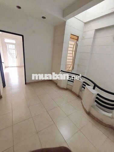 CẦN CHO THUÊ NHÀ MT CHỈ 23TR TRỆT 2 LẦU ST