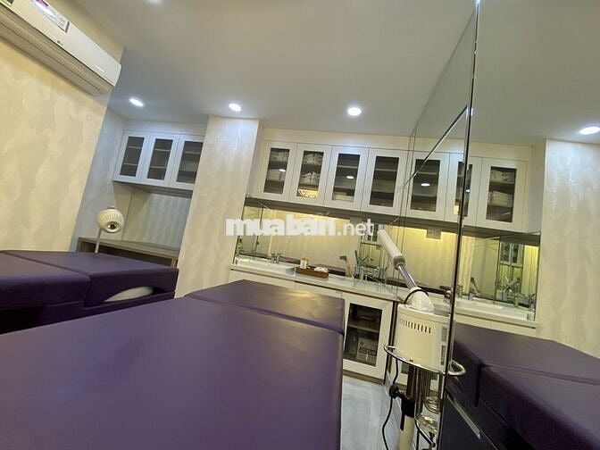 Mặt bằng đẹp Q3-ngang 8m-sân trước 40m2-hoàn thiện cao cấp