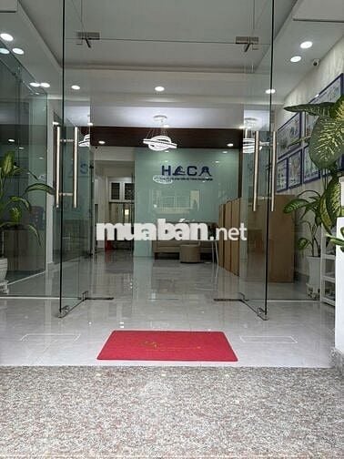 Mặt bằng đẹp Q3-ngang 8m-sân trước 40m2-hoàn thiện cao cấp
