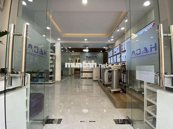 Mặt bằng đẹp Q3-ngang 8m-sân trước 40m2-hoàn thiện cao cấp