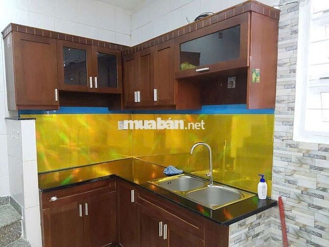 nhà nc mới đẹp gần mt tr lầu 2pn 2vs huỳnh Văn Bánh p11 phú nhuận