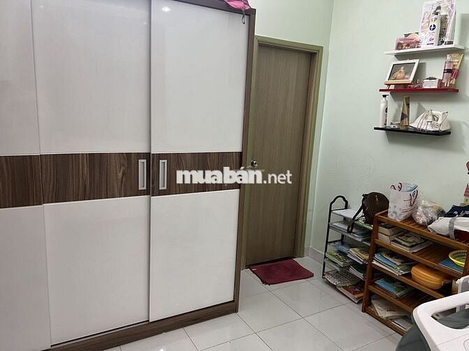 CHO THUÊ ĐẦU T9 Ở CĂN HỘ CC SÀI GÒN TOWER 2PN 8TR CÓ NỘI THẤT 