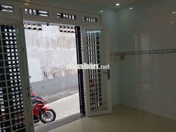 nhà nc mới đẹp gần mt tr lầu 2pn 2vs huỳnh Văn Bánh p11 phú nhuận