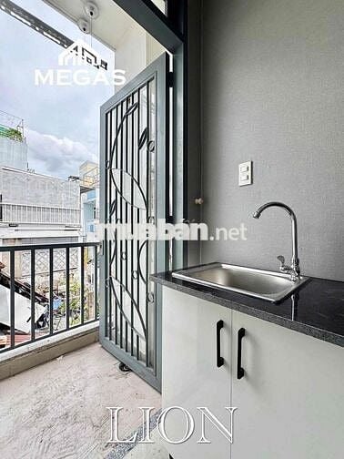 CHO THUÊ STUDIO BAN CÔNG THOÁNG MÁT FULL NỘI THẤT NGAY TRUNG TÂM Q3