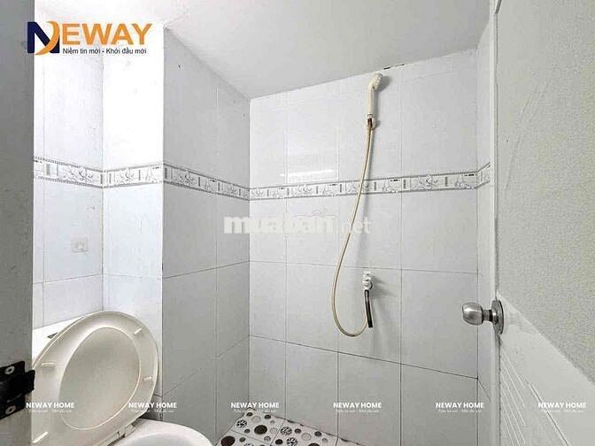 PHÒNG GÁC CAO CỬA SỔ GIÁ RẼ - ĐI BỘ QUA ĐH CÔNG THƯƠNG - THANG MÁY