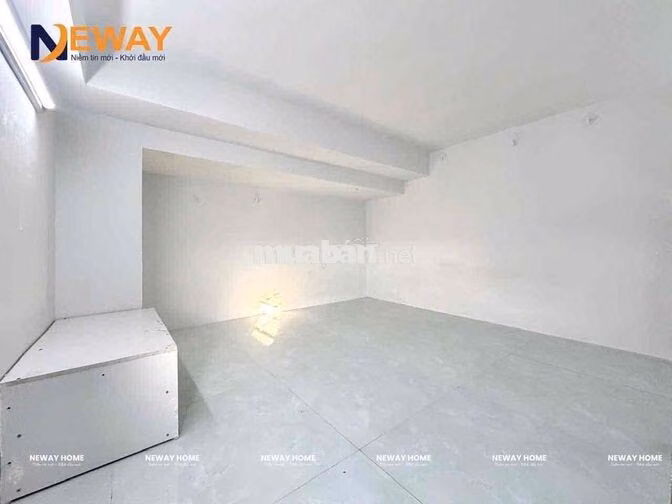 PHÒNG GÁC CAO CỬA SỔ GIÁ RẼ - ĐI BỘ QUA ĐH CÔNG THƯƠNG - THANG MÁY