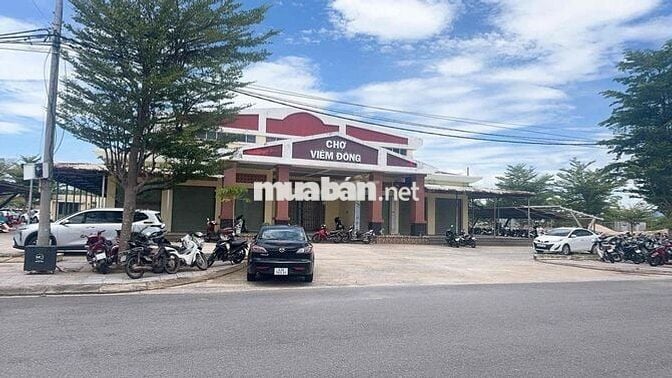 tìm đâu ra 110m mặt tiền đường 10,5m giá chỉ 2,8ty còn thương lượng.
