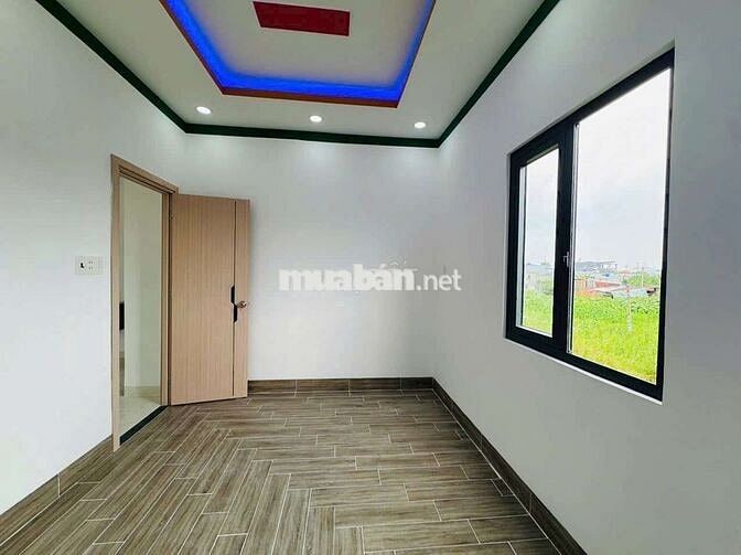 ngộp bank cần bán gấp nhà shr hoàn công đầy đủ