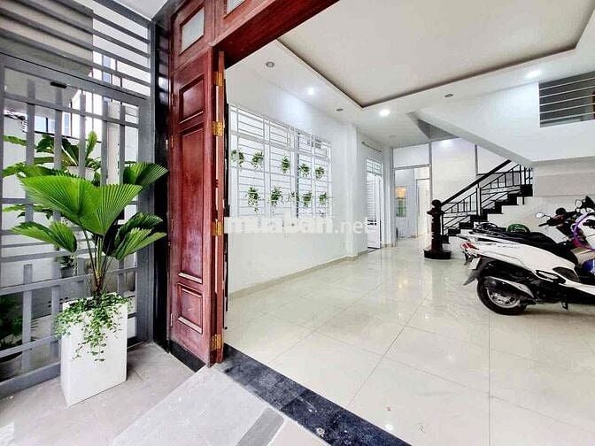 Căn Hộ 2 Phòng Ngủ Cửa Sổ Gần Đại Học Bách Khoa Vạn Hạnh Mall Quận 10