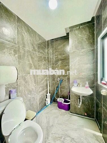 NHÀ ĐẸP THÔNG SUỐT- 465A Huỳnh Văn Bánh, P13, PN- 5x20m, 5 Tầng, 500m2