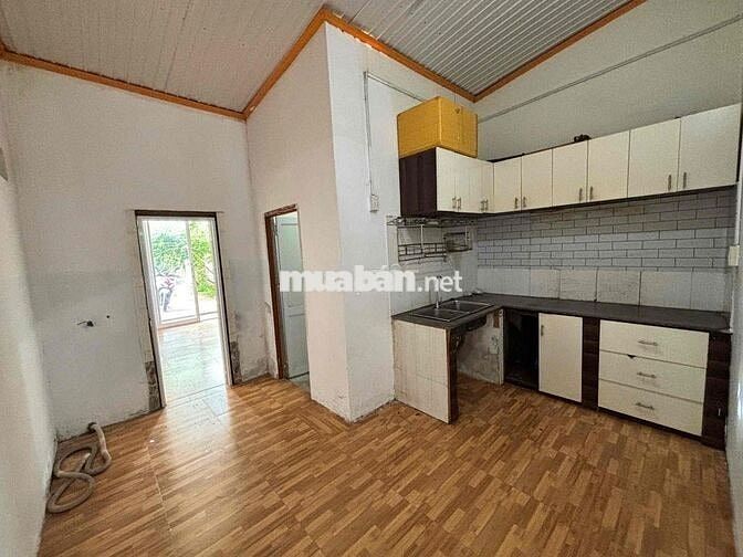 CHO THUÊ NHÀ - HẺM 23 NGUYỄN KHUYẾN - ĐƯỜNG OTO RA VÀO THOẢI MÁI.