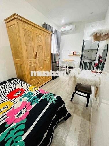 Studio cửa sổ 4trx Q4 siêu hiếm chỉ có 1p