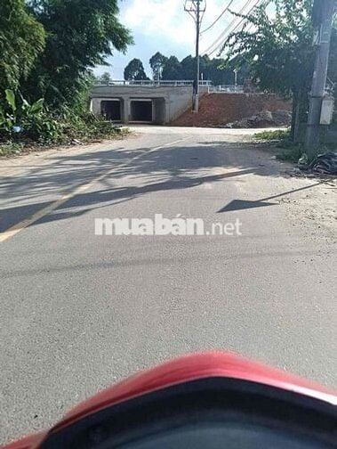 bán lô 200m2 hoà sơn ngang 8m gần Ngã tư cao tốc tuý loan