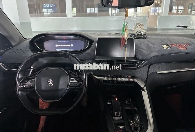 Peugeot 5008 1.6AT 2019 Đen 7 chỗ