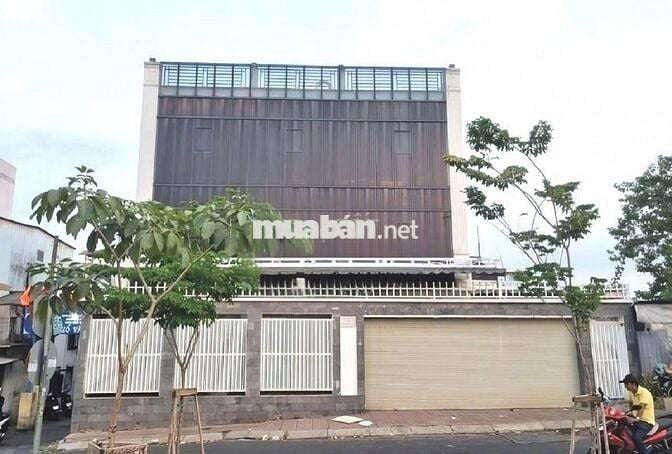 Cho thuê Nhà Mặt Tiền255 Bến Vân Đồn Q.4, 17x12m, 1 trệt 2 lầu ST