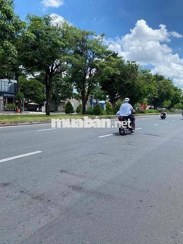 cho thuê căn gốc mặt tiền kinh doanh khu tên lửa liền kề đường số 7