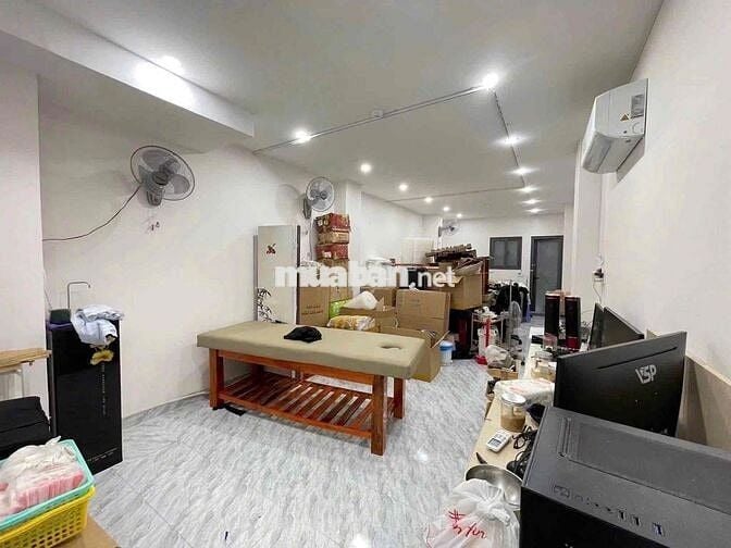 Mặt Bằng 80m2  Mặt tiền Hoàng Hoa Thám Gần Nhà Ga T3 lối đi riêng biệt