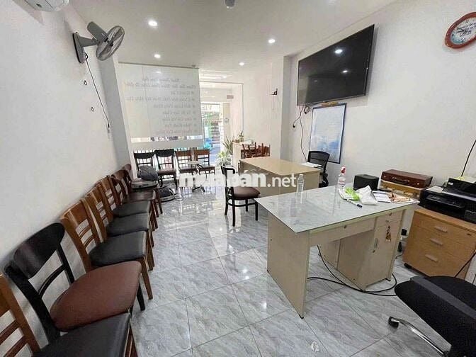 Mặt Bằng 80m2  Mặt tiền Hoàng Hoa Thám Gần Nhà Ga T3 lối đi riêng biệt
