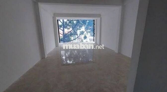 Nguyên căn MT 83 Trần Quang Khải, Q1. Dt: 5x22m, Kc: trệt 3 lầu