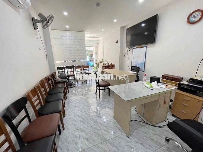 Mặt Bằng 80m2  Mặt tiền Hoàng Hoa Thám Gần Nhà Ga T3 lối đi riêng biệt