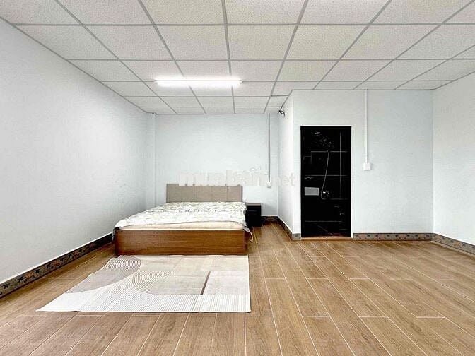 Phòng có ban công riêng 50m2 ngay view sông bao mát gần bến xe Q8