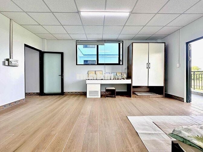 Phòng có ban công riêng 50m2 ngay view sông bao mát gần bến xe Q8
