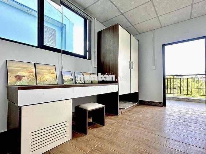Phòng có ban công riêng 50m2 ngay view sông bao mát gần bến xe Q8