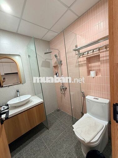 CCMN 1PN, 1WC, 40m2, giá 7,2 tr/th  tại Mặt phố An Dương Vương, Tây Hồ