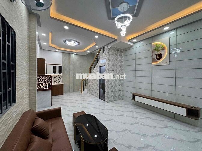 Nhà mới 4.6m x 9.5m - Bến xe Miền Tây - hẻm thông - SHR - Hoàn Công -