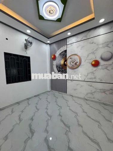 Nhà mới 4.6m x 9.5m - Bến xe Miền Tây - hẻm thông - SHR - Hoàn Công -