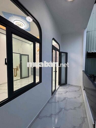 Nhà mới 4.6m x 9.5m - Bến xe Miền Tây - hẻm thông - SHR - Hoàn Công -