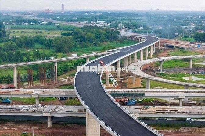 Cần bán 141m2 thổ cư Tân Hưng Bà Rịa (Long Hương, TPHCM), chỉ 9.8tr/m2