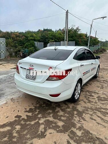 Hyundai Accent 2014 Số sàn Trắng Nhập khẩu