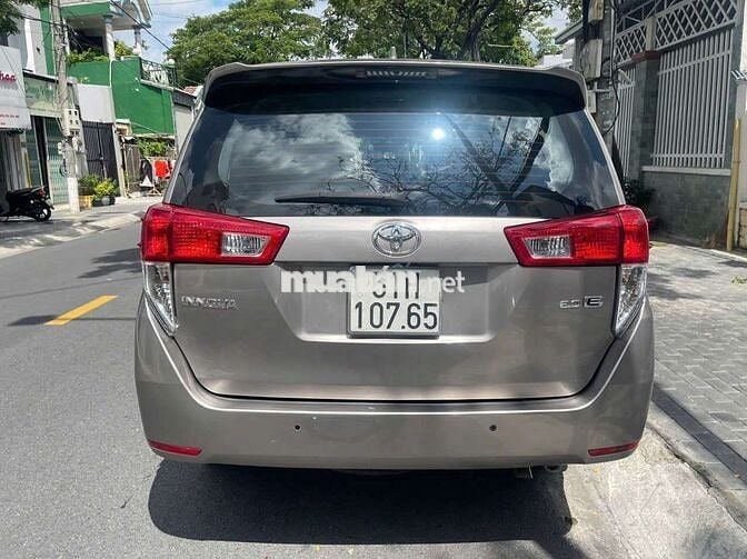 Toyota Innova 2.0E 2019 Số sàn Nâu