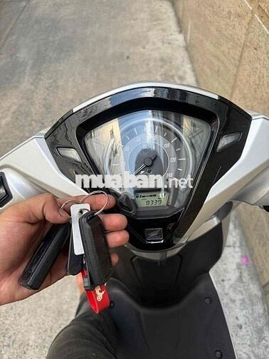 Honda Lead 4V 2023 Bạc 8000km