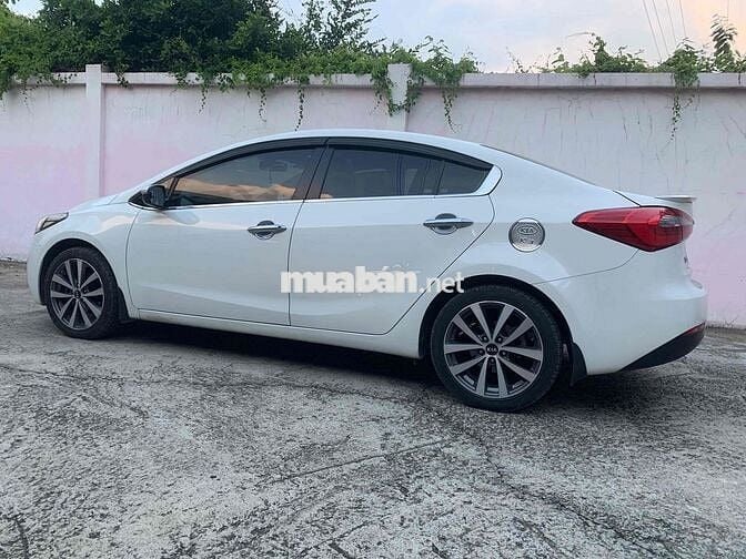 Kia K3 Trắng Số sàn Xăng