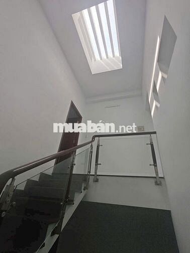 Cần bán nhà 373/....... Lý Thường Kiệt, Phường 08
