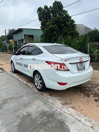 Hyundai Accent 2014 Số sàn Trắng Nhập khẩu