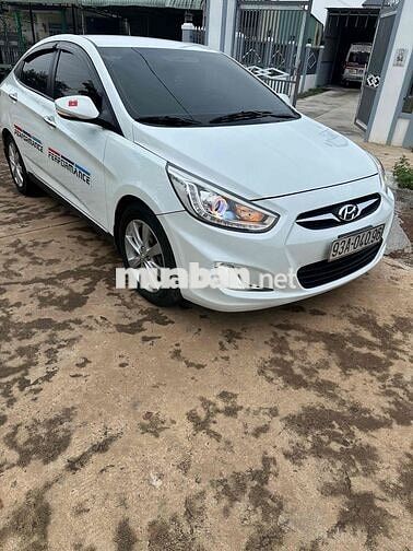 Hyundai Accent 2014 Số sàn Trắng Nhập khẩu