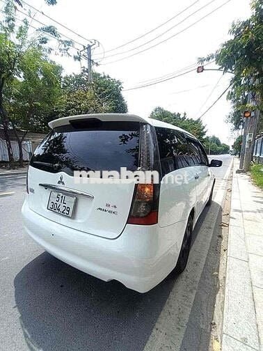 Mitsubishi Grandis 7 chỗ Trắng
