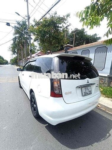 Mitsubishi Grandis 7 chỗ Trắng