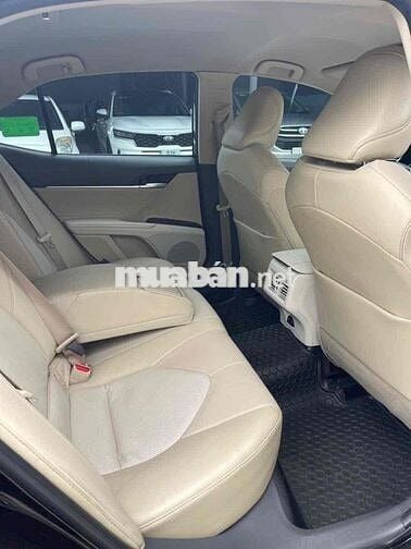 Toyota Camry 2.0G 2023 Đen 39.000 KM