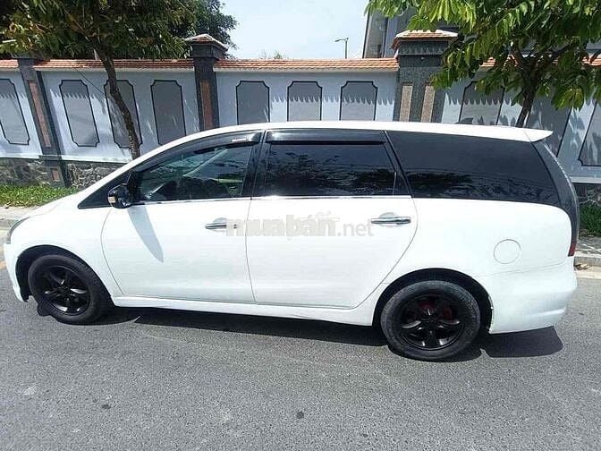 Mitsubishi Grandis 7 chỗ Trắng