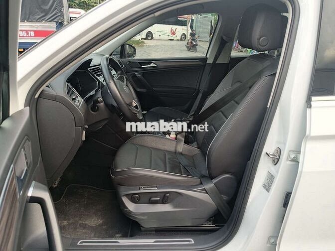 Volkswagen Tiguan Allspace 2023 Trắng 36.000km